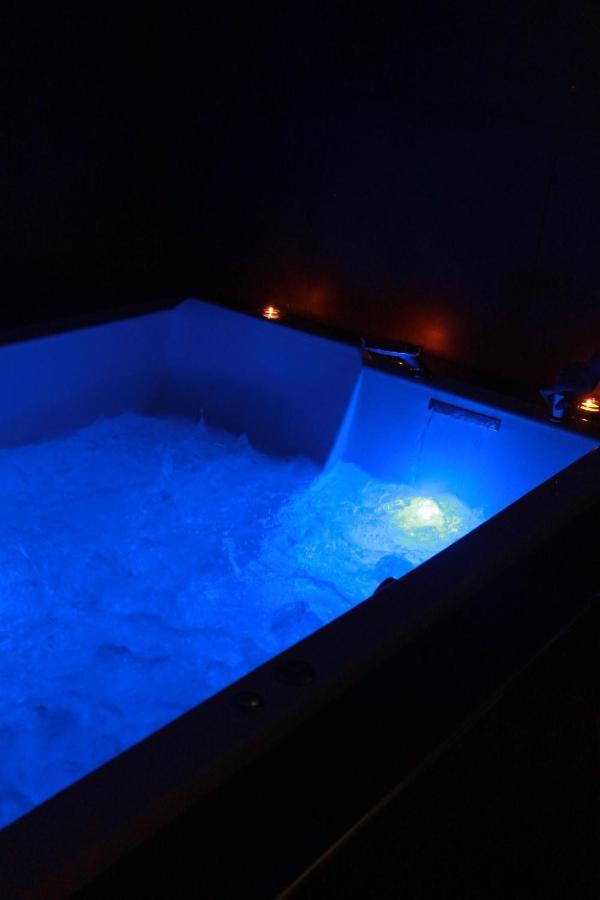 The Down Town Nenad'S Spa ดีจอง ภายนอก รูปภาพ